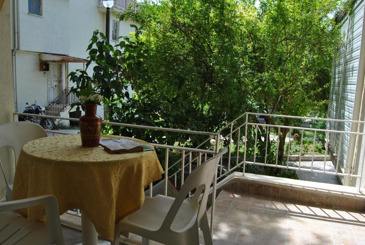 Martili Vılla Lara Pansiyon Antalya
